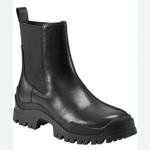 Marc Fisher 
Farris Chelsea Boot
Size 6.5
**NEW**